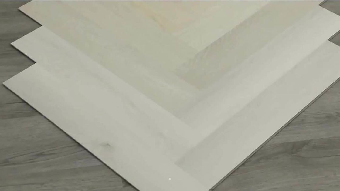 100% Virgin 4.0mm-7mm Spc Herringbone Flooring Spc Lvt Click Flooring หลายชั้น