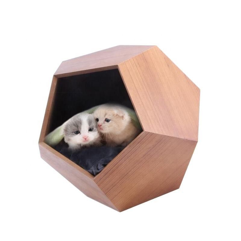 SGS Polygon Pentagon Wood Pet Furniture บ้านแมวไม้ธรรมชาติ