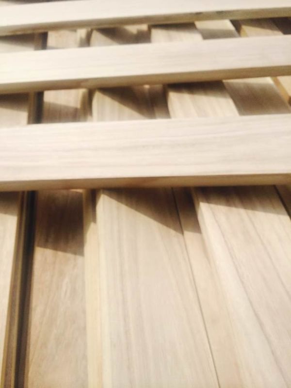 ไม้ระแนงในร่ม ไม้ตกแต่ง ไม้เบิร์ช สีธรรมชาติ เพาโลเนีย 100-2500มม