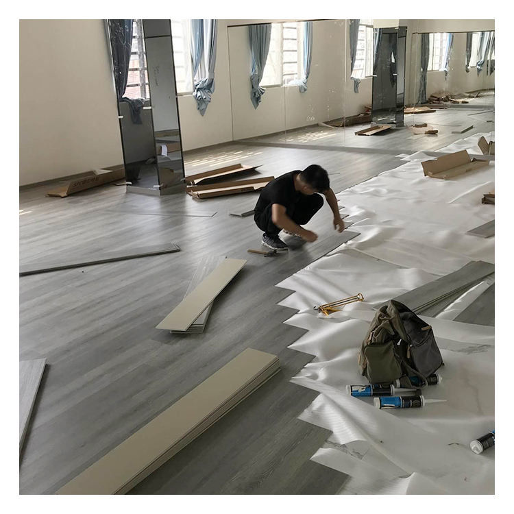 4mm 180*1220mm PVC วินิลพื้น Piso SPC คลิก กันน้ํา พลาสติก SPC พื้น