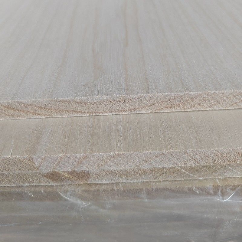 พาโลเวเนีย ไม้แข็ง แผ่นผสมสําหรับเฟอร์นิเจอร์ ปริมาณความชื้น 8%-12% การออกแบบที่ทนทาน