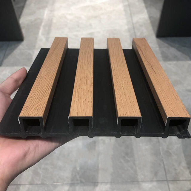 พีวีซี Wpc ผนังภายใน แผนผนังไขมัน 3D การตกแต่ง แผนผนัง Wpc สําหรับภายในโรงแรม การออกแบบไม้ยาง