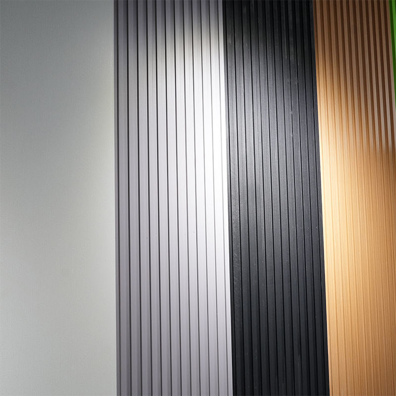 แผนผนัง WPC กันน้ําสําหรับทีวี เฉลิมหลังสําหรับตกแต่งภายในโรงแรมและอพาร์ทเมนต์ ผลิตจากพลาสติก