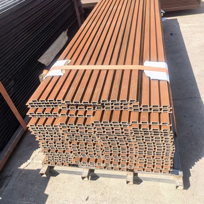 พลาสติกไม้ประกอบภายนอกภายนอก Wpc Wall Cladding กันน้ํา Wpc แผนผงผืนผนังตกแต่งภายนอก