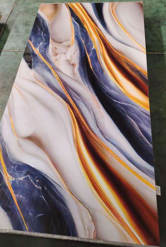 แผ่นหินอ่อน UV แผงผนัง PVC ทันสมัย แผ่นตกแต่งเงาสูง พลาสติกสำหรับพื้นหลังทีวี ภายในบ้าน 1220x2440 มม.*3 มม.