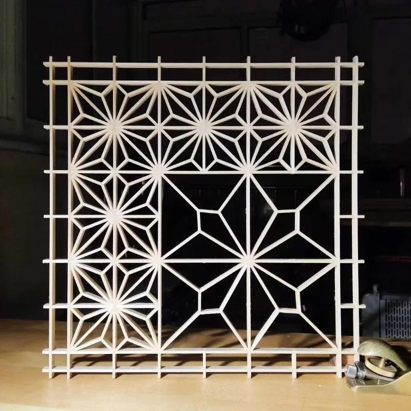 ชิ้นไม้ดอกแบบดั้งเดิมไฮเทคทำด้วยมือล้วนๆ หรือ คุ้มิโกะ สำหรับเฟอร์นิเจอร์หรือหน้าต่าง