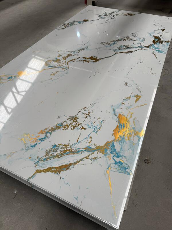 จําหน่ายโดยตรงจากโรงงาน 2.5 มิลลิเมตร 2.8 มิลลิเมตร ความหนา 4 * 8 ฟุต PVC หนังมาร์บอร์ UV Board กันน้ํา ป้องกันไฟ