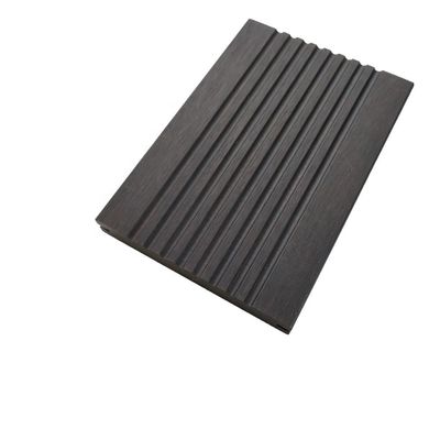 4-6 ปีการเติบโต decking floor outdoor veneer decking แผ่นผสมผสานที่ไม่เป็นพลาสติก