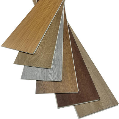 ขายปลีก แผ่นดินไวนิลหรูทนทานการสวมใส่ LVT LVP SPC WPC คลิก 5 มม แผ่นดินตรา SPC หัวแข็ง